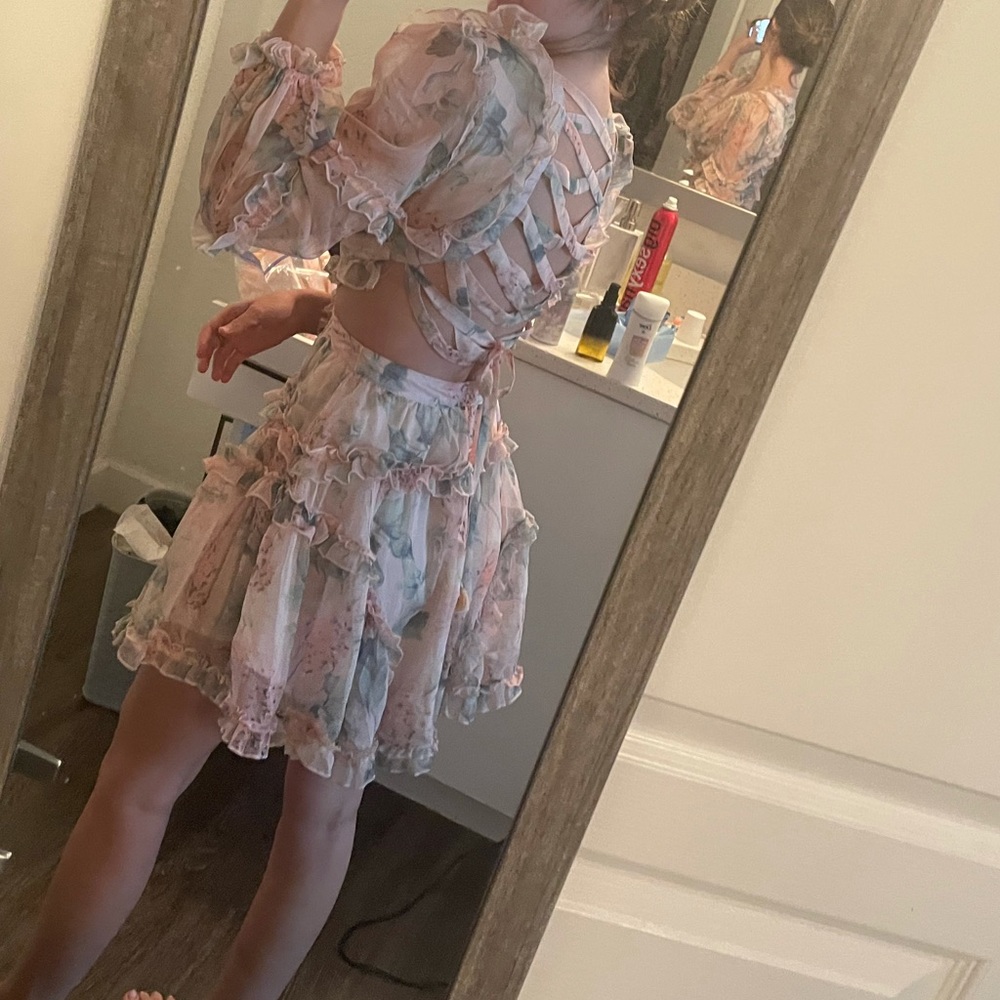 CUT OUT TIE BACK DRESS - Picture 5 of 10